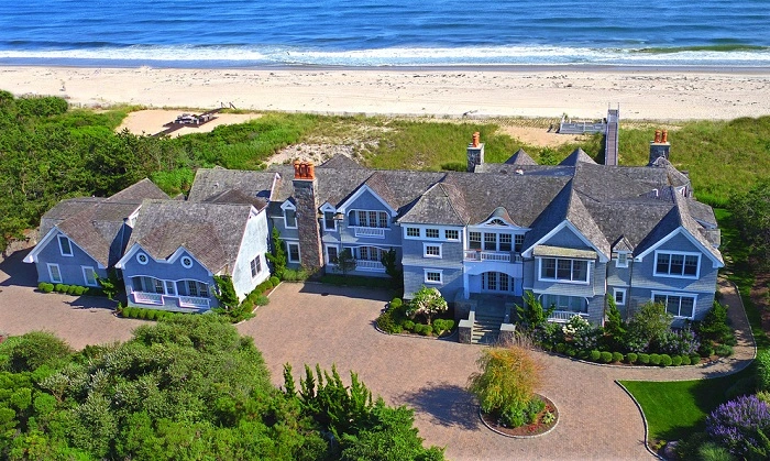 how big is 10 000 square feet 4